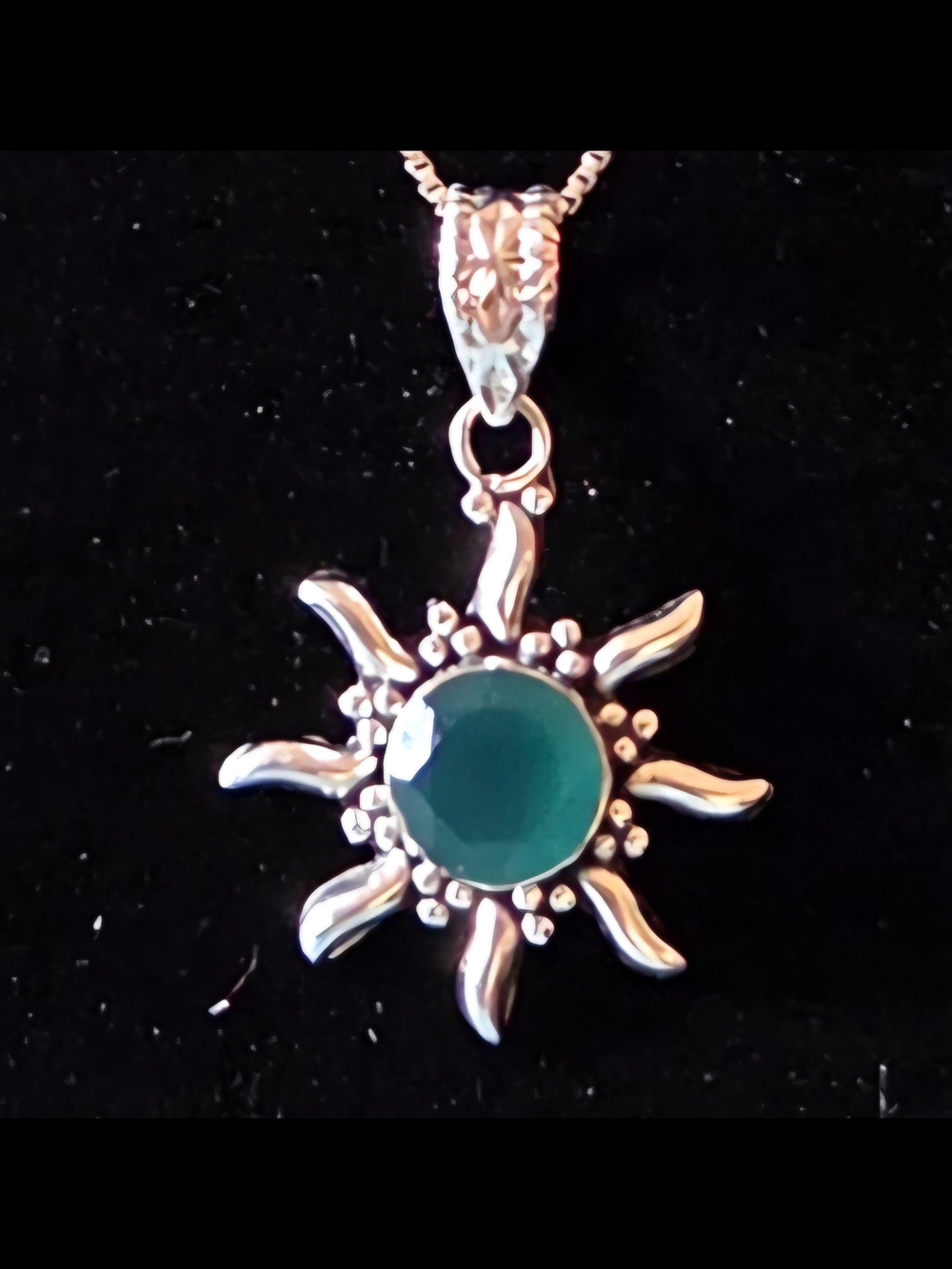 The Silver Mesa Sterling Silver Green Chalcedony Sunburst Pendant Necklace 16" - Picture 2 of 6